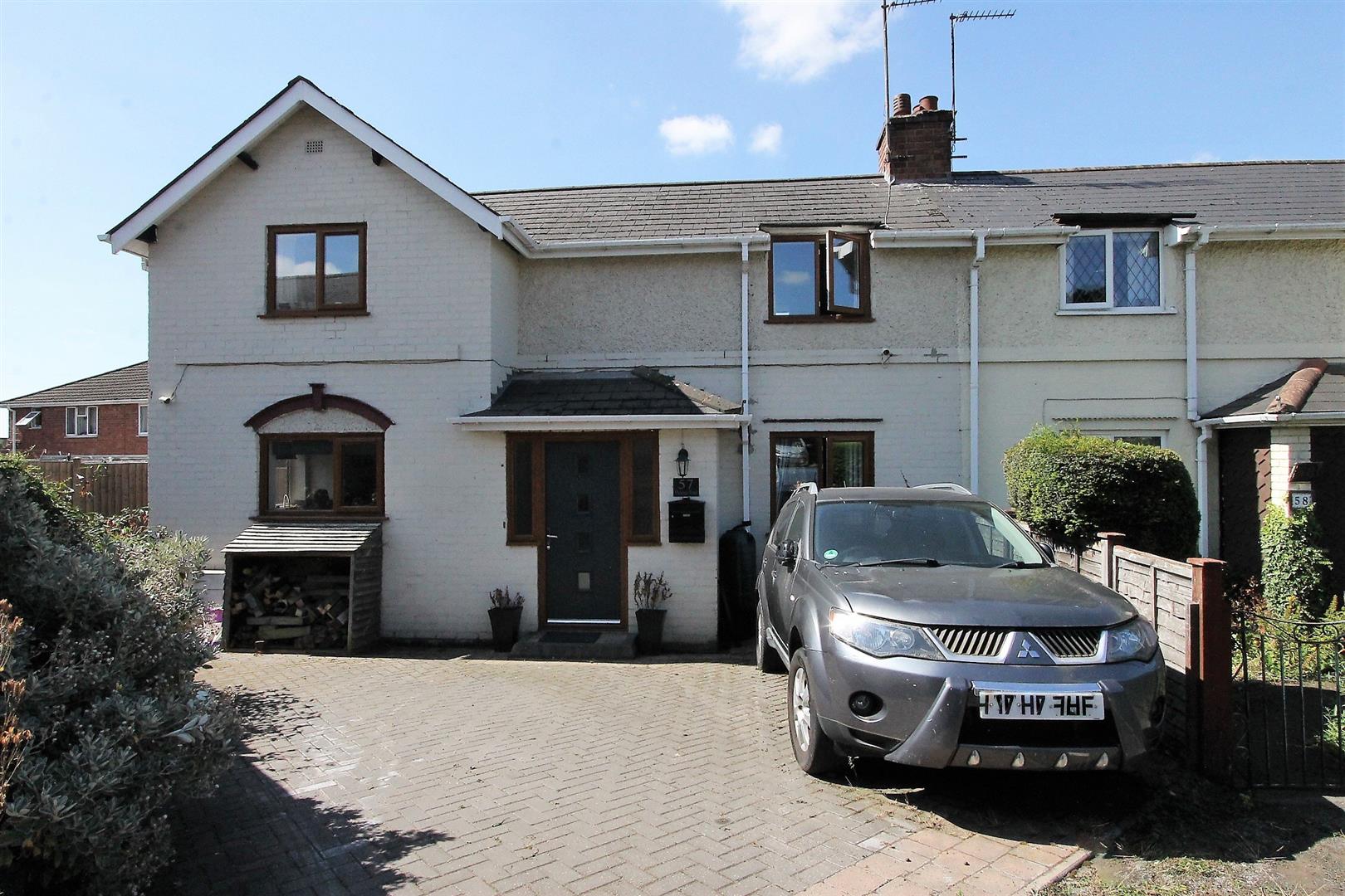 3 bed property in Vicarage Road, Stourbridge